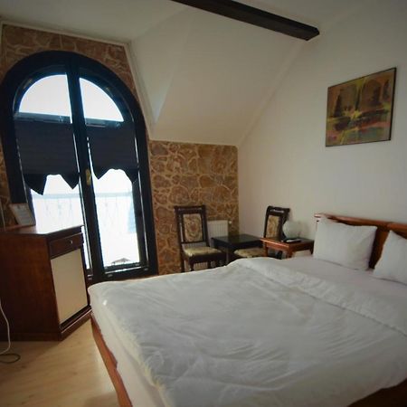 Gala - Guesthouse Oradea Luaran gambar