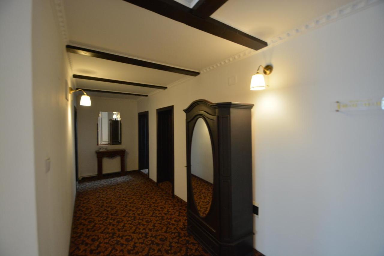 Gala - Guesthouse Oradea Luaran gambar