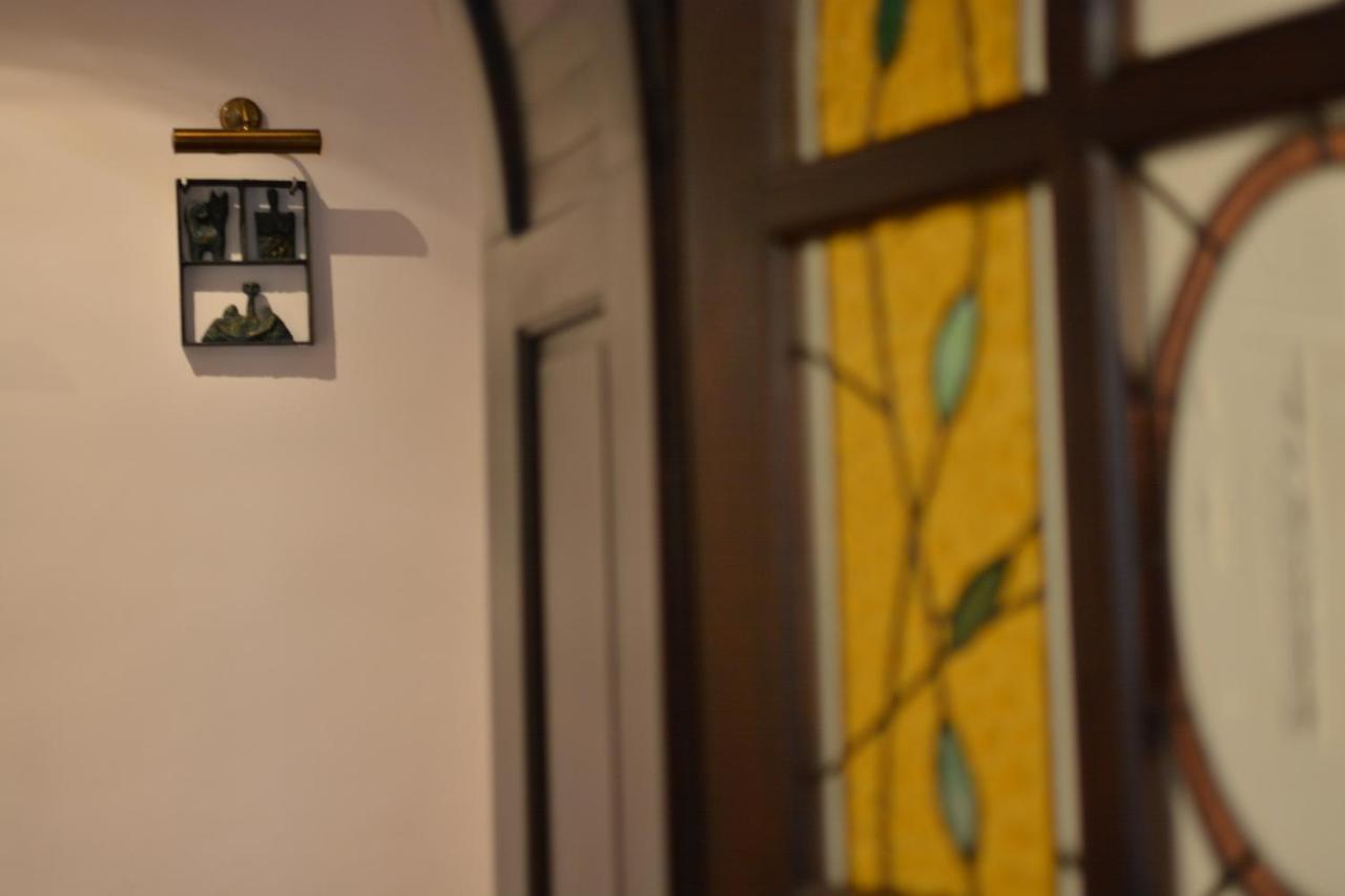 Gala - Guesthouse Oradea Luaran gambar