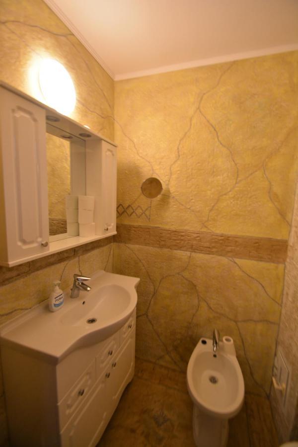 Gala - Guesthouse Oradea Luaran gambar